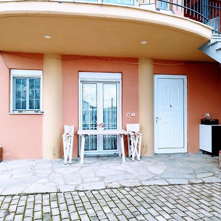 Cozy Cottage For 4 Lavdhas Luaran gambar